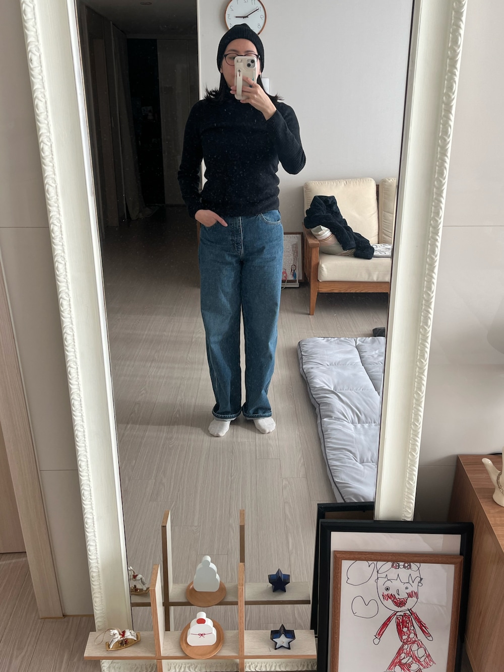 「プチプラ、ユニクロ、ユニクロコーデ、ハイネック、カジュアルスタイル、30代コーデ、韓国好きな人と繋がりたい、デニムコーデ」｜「UNIQLOのアイテム（デニムパンツ、ブルー系）」を使った、miihooさん（レディース・162cm）の冬コーディネートの1枚目の写真