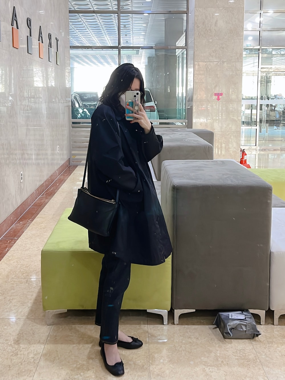 「ユニクロ、ユニクロコーデ、レペット、セリーヌ、春コーデ、韓国好きな人と繋がりたい」｜「Repettoのアイテム（バレエシューズ、ブラック系）」を使った、miihooさん（レディース・162cm）の春コーディネートの1枚目の写真