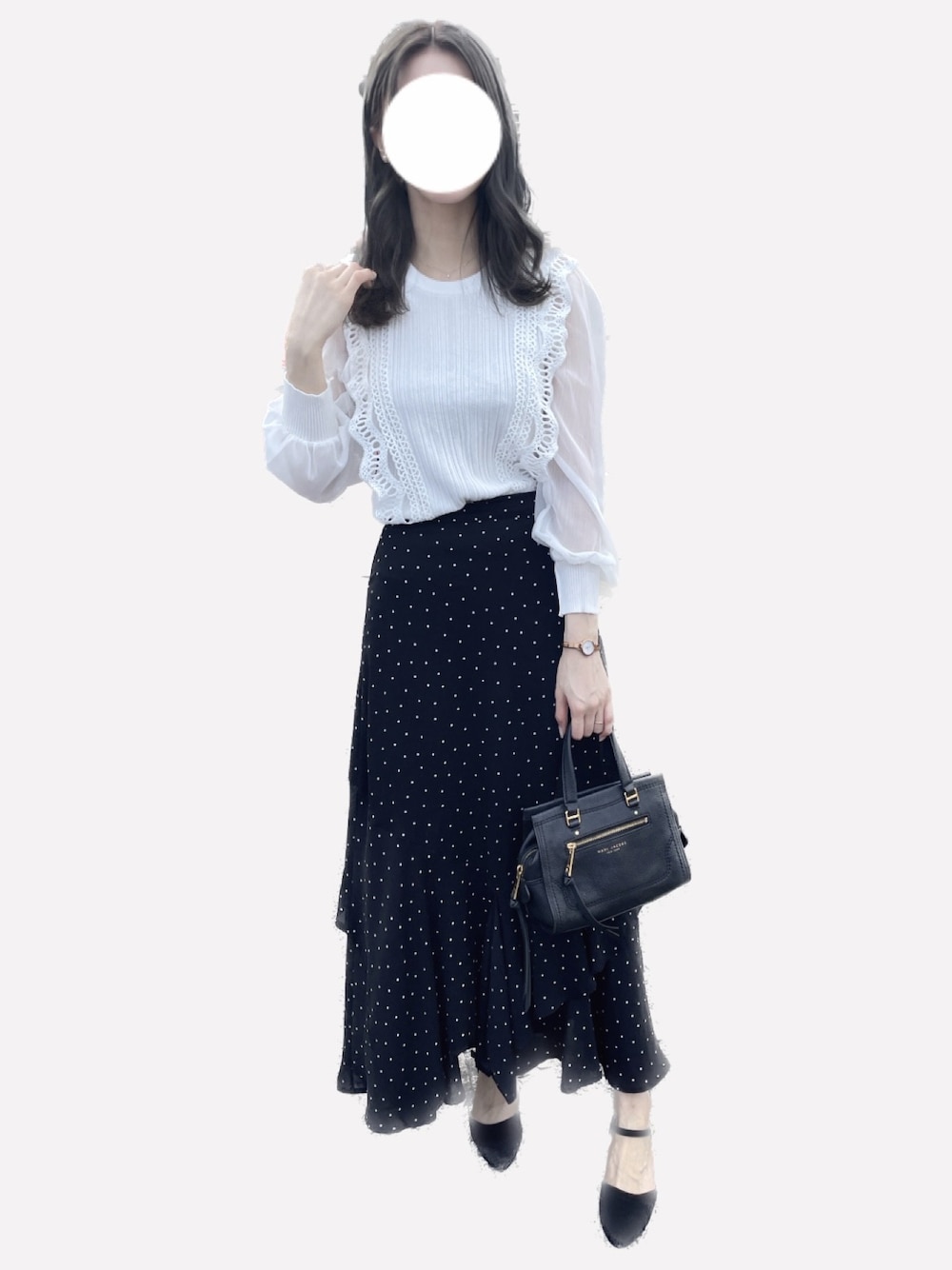 「シアートップス、ドットスカート、モノトーンコーデ、休日スタイル、おでかけコーデ」｜「MARC JACOBSのCRUISER/ミニ クルーザー ショルダーバッグ（ショルダーバッグ、ブラック系）」を使った、🌙さん（レディース・157cm）の春コーディネートの1枚目の写真