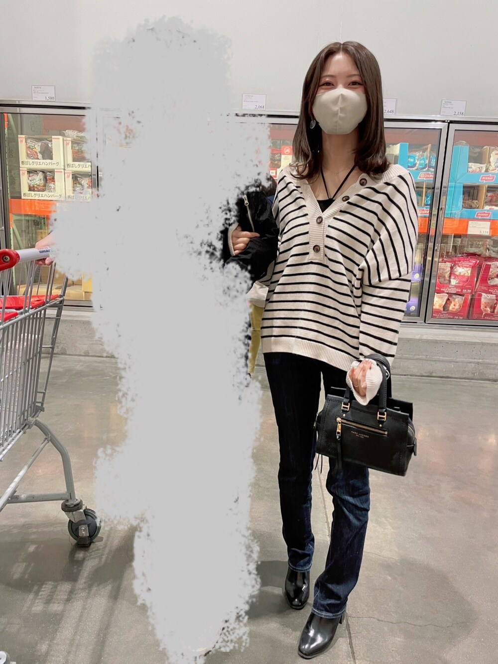 「休日スタイル、おでかけコーデ、カジュアル、ラクチンコーデ、大人カジュアル、時差投稿、ボーダーニット、デニム」｜「UNIQLOのハイライズスリムフィットジーンズ（デニムパンツ、ブルー系）」を使った、🌙さん（レディース・157cm）の春コーディネートの1枚目の写真