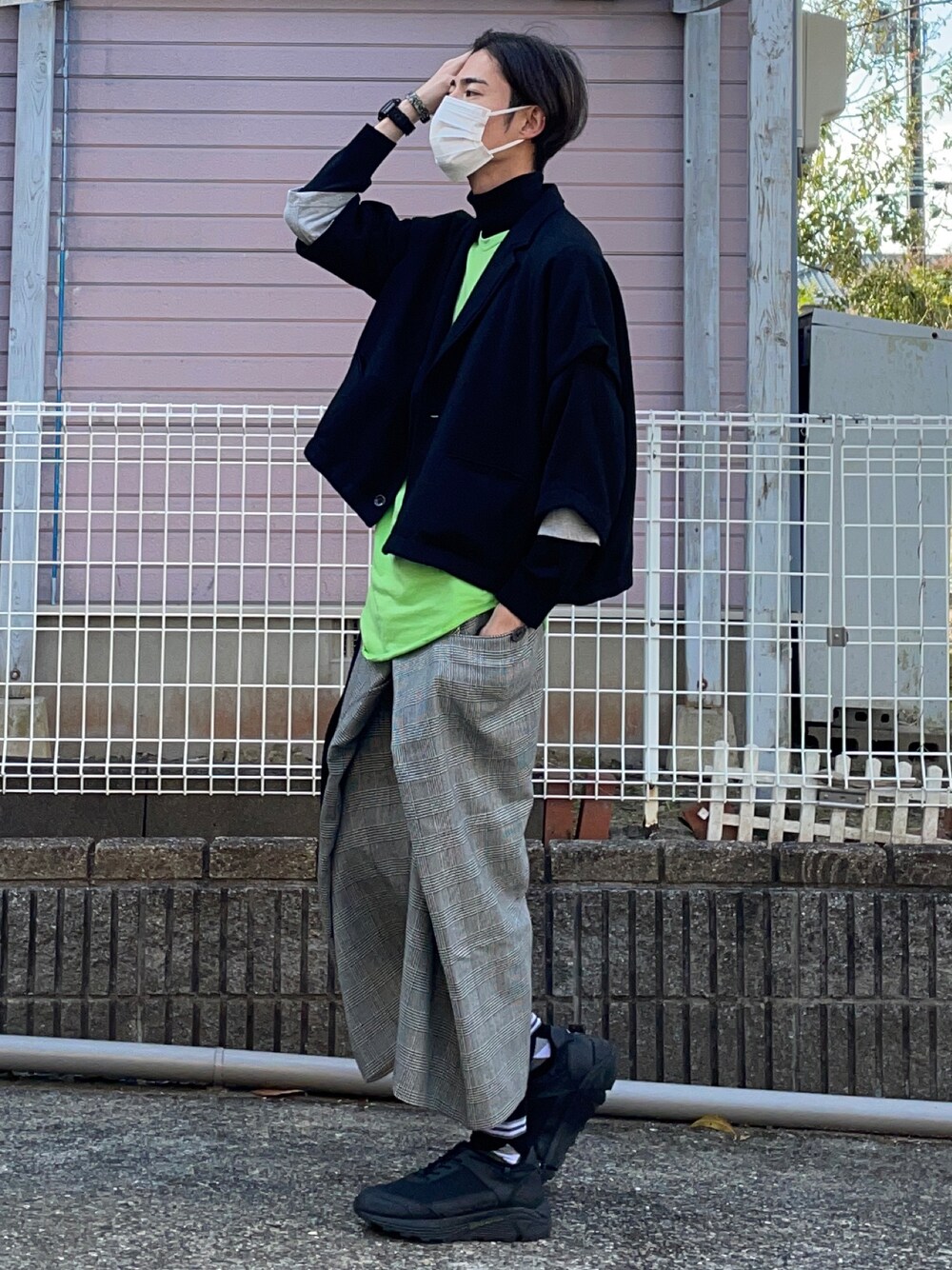 「オーバーサイズ、ANREALAGE、アンリアレイジ、ｱﾝﾘｱﾚｲｼﾞ、COMME des GARCONS、COMME des GARCONS HOMME PLUS、COMME des GARÇONS、Comme des Garcons SHIRT、JUNYA WATANABE MAN、JUNYA WATANABE COMME des GARCONS、スニーカー、ビッグシルエット、休日コーデ、秋コーデ、休日スタイル」｜「ANREALAGEのe.m. × ANREALAGE PATCHWORK EAR CUFF（イヤリング（片耳用）、シルバー系）」を使った、HIROMUさん（メンズ・185cm）の秋コーディネートの1枚目の写真