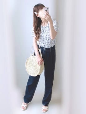 「花柄ブラウス」｜「しまむら（シマムラ）のアイテム（デニムパンツ）」を使った、𝕐𝕦𝕜𝕚◡̈*♡さん（レディース・160cm）の夏コーディネート