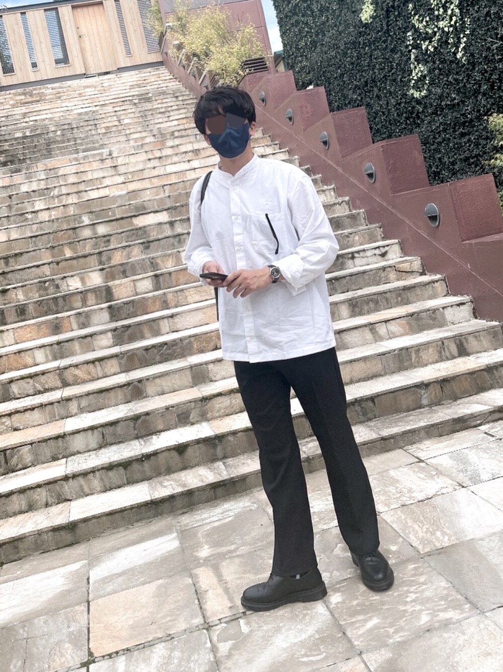 「今日のコーデ、休日スタイル、モノトーンコーデ、プチプラコーデ、ワイドパンツ」｜「GUのアイテム（スラックス、ブラック系）」を使った、🎖🐢🎖さん（メンズ・175cm）の秋コーディネートの1枚目の写真
