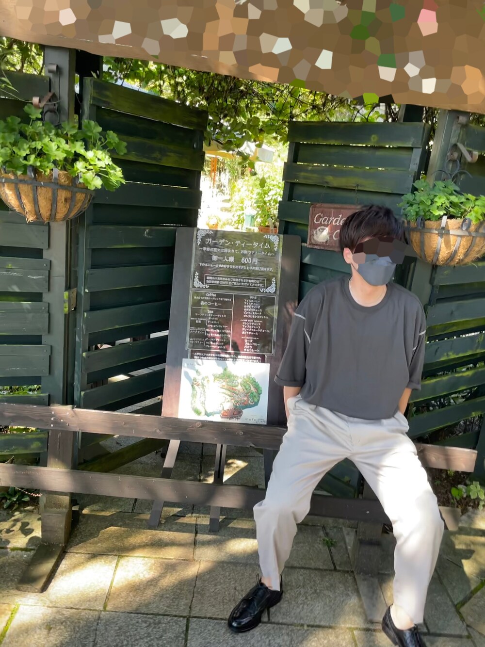 「オーバーサイズ、ワイドパンツ、タックイン、休日コーデ、シンプルスタイル」｜「NILWAYのスムースコットンステッチオーバーサイズTシャツ（Tシャツ/カットソー、グレー系）」を使った、🎖🐢🎖さん（メンズ・175cm）の秋コーディネートの1枚目の写真