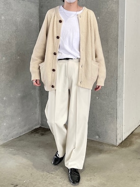 「オールホワイト」｜「アイテム（スリッポン）」を使った、reposukeさん（メンズ・173cm）の冬コーディネート