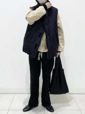 「センタープレスパンツ」｜「アイテム（その他シューズ）」を使った、reposukeさん（メンズ・173cm）の冬コーディネート