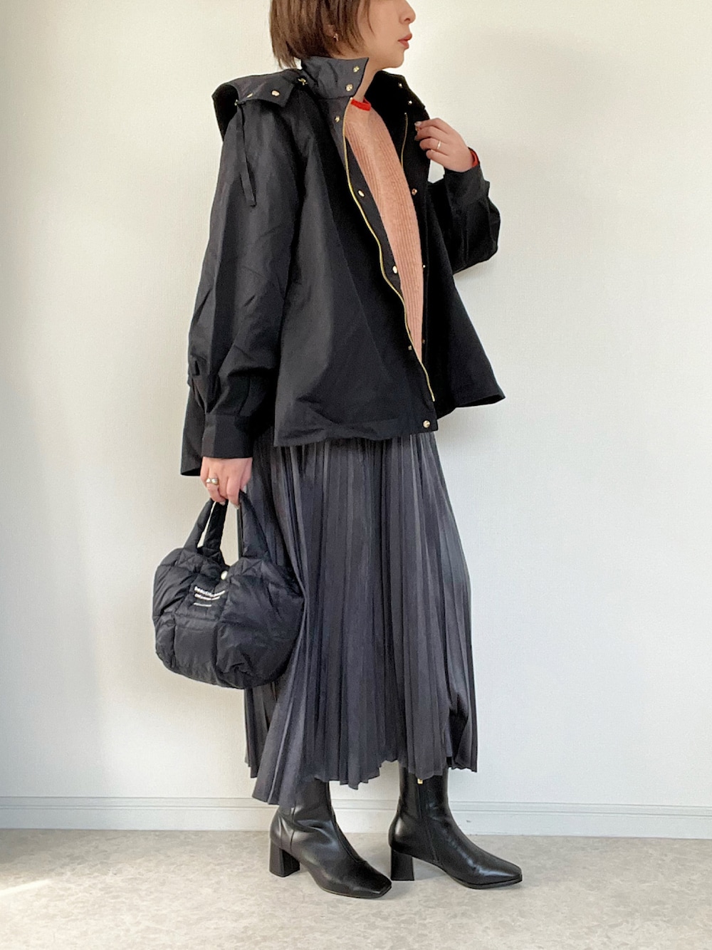 「PR、マウンテンパーカー、styledoor、春コーデ、春アウター」｜「Emma Taylorのアイテム（マウンテンパーカー、ブラック系）」を使った、maiko さん（骨格ウェーブ・レディース・159cm）の冬コーディネートの1枚目の写真