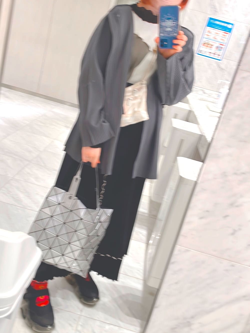 イッセイミヤケ　me カーディガン　ボレロ　ラメ　ホワイト イッセイミヤケ me カーディガン ボレロ ラメ ホワイト