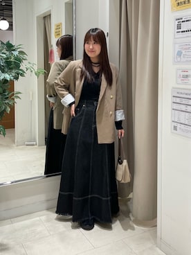 「Thevon（ゼボン）のGOLDボタンテーラードジャケット（テーラードジャケット）」を使った、Risaさん（レディース・162cm）の秋コーディネート