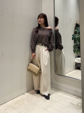 「アイテム（ボストンバッグ）」を使った、Risaさん（レディース・162cm）の秋コーディネート