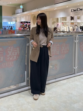 「Thevon（ゼボン）のGOLDボタンテーラードジャケット（テーラードジャケット）」を使った、Risaさん（レディース・162cm）の秋コーディネート