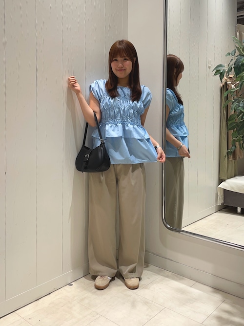 ベルト付きハイウエストタックパンツ（スラックス）｜Thevon