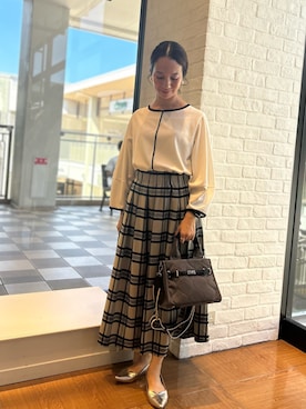 「MICO COULIER（ミコクリエ）のラインテープ2WAYミニトートバッグ（トートバッグ）」を使った、yurinaさん（レディース・151cm）の秋コーディネート
