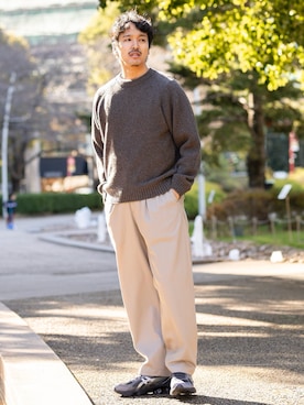 「ATON（エイトン）のアイテム」を使った、THE TOKYO STAFFさん（メンズ・170cm）の冬コーディネート