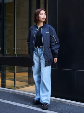 「beautiful people（ビューティフルピープル）のアイテム（MA-1）」を使った、THE TOKYO STAFFさん（レディース・161cm）の秋コーディネート