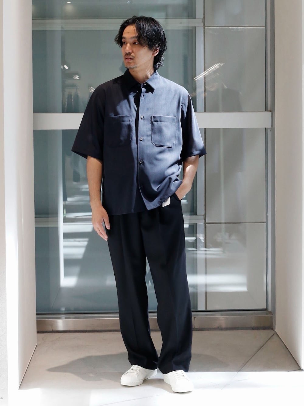 ATONのスラックスを使った人気ファッションコーディネート - WEAR