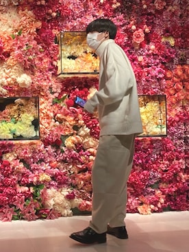 「Confirm（コンファーム）のアイテム（ニット/セーター、ホワイト系）」を使った、ばせさん（メンズ・170cm）の冬コーディネート