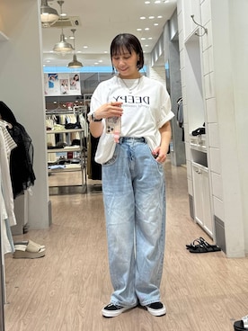 「LOWRYS FARM（ローリーズファーム）のメランジロゴTEE　1048840（Tシャツ/カットソー、ホワイト系）」を使った、yurie0407さん（レディース・154cm）の夏コーディネート