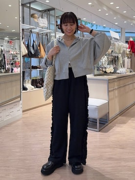 「アイテム（タンクトップ、シルバー系）」を使った、yurie0407さん（レディース・154cm）の秋コーディネート