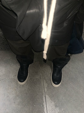 「Rick Owens（リックオウエンス）のアイテム（ジャケット/アウター）」を使った、goreinudayoさん（メンズ・178cm）の冬コーディネート