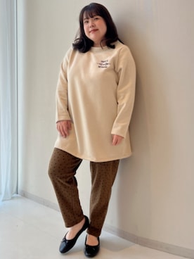 「大きいサイズレディースファッション」｜「アイテム（スウェット）」を使った、nissen Smile Modelsさん（レディース・158cm）の秋コーディネート
