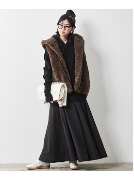 「アイテム（ベスト、ブラウン系）」を使った、nissen Smile Modelsさん（レディース・163cm）の秋コーディネート