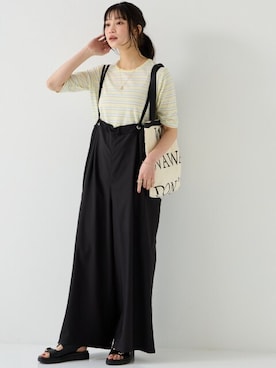 「Soiunique（スワユニーク）のアイテム（サロペット/オーバーオール）」を使った、nissen Smile Modelsさん（レディース・166cm）の春コーディネート