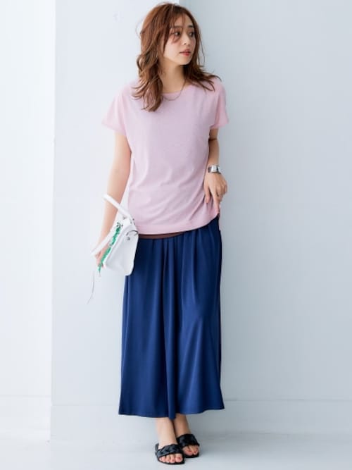 カラーアイテムで気分を上げて