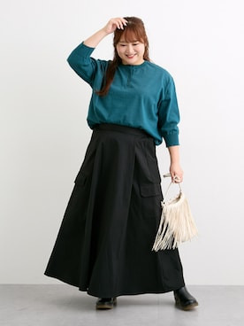 「nissen（ニッセン）の【T-KNIT】綿混ヘンリーネック7分袖ニットトップス【接触冷感・毛玉になりにくい・洗濯機で洗える・UVカット】＜大きいサイズ＞（ニット/セーター、ブルー系）」を使った、nissen Smile Modelsさん（レディース・155cm）の秋コーディネート