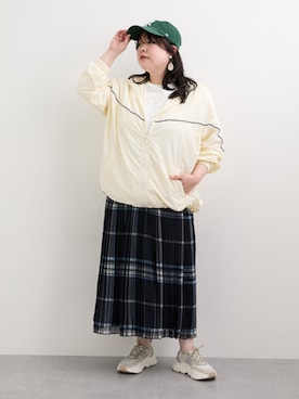 「アイテム（アウトドア/スポーツ）」を使った、nissen Smile Modelsさん（レディース・158cm）の秋コーディネート