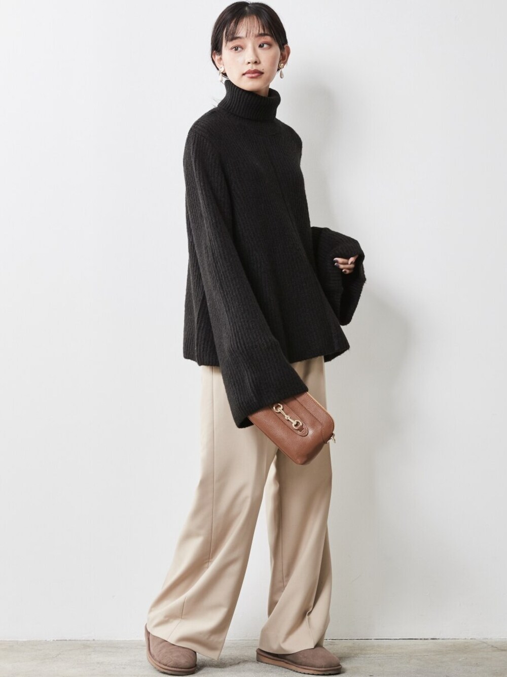「大きいサイズレディースファッション、モデル、レギュラー、CHIC STYLE」｜「CHIC STYLEの大きいサイズ Aラインタートルニットプルオーバー シックスタイル（ニット/セーター、パープル系）」を使った、nissen Smile Modelsさん（レディース・163cm）の秋コーディネートの1枚目の写真
