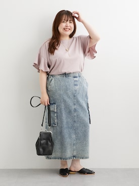 「nissen（ニッセン）の＜大きいサイズ＞ ペンシルラインカーゴデニムスカート（ゆったりヒップ）（スカート、ブルー系）」を使った、nissen Smile Modelsさん（レディース・158cm）の春コーディネート