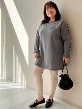 「大きいサイズレディースファッション」｜「アイテム（スウェット）」を使った、nissen Smile Modelsさん（レディース・158cm）の秋コーディネート