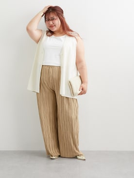 「nissen（ニッセン）の＜大きいサイズ＞シアーコンビトップス（ブラカップ付）（Tシャツ/カットソー、ホワイト系）」を使った、nissen Smile Modelsさん（レディース・158cm）の春コーディネート