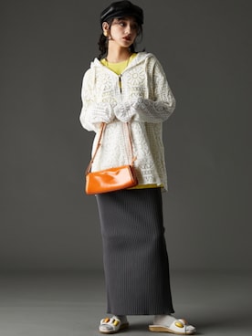 「GEVS.（ジェイヴィス）のアイテム（パーカー）」を使った、nissen Smile Modelsさん（レディース・163cm）の春コーディネート