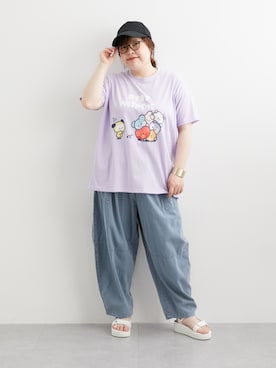 「nissen（ニッセン）のピグメント染ボリュームコクーンデニムパンツ＜大きいサイズ有＞（パンツ、ブルー系）」を使った、nissen Smile Modelsさん（レディース・158cm）の春コーディネート