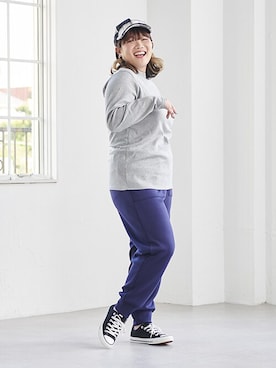「大きいサイズレディースファッション」｜「アイテム（スウェットパンツ）」を使った、nissen Smile Modelsさん（レディース・158cm）の秋コーディネート