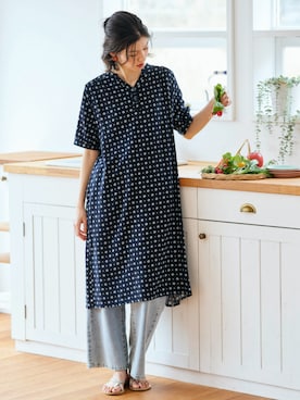 「nissen（ニッセン）の＜大きいサイズ＞【接触冷感】ライトオンスプチワイドストレートパンツ（ゆったりヒップ）（Pants、ブルー系）」を使った、nissen Smile Modelsさん（レディース・160cm）の夏コーディネート