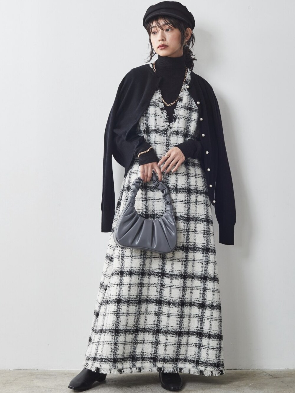 「大きいサイズレディースファッション、モデル、レギュラー、CHIC STYLE」｜「CHIC STYLEの大きいサイズロングスリーブタートルニットプルオーバーシックスタイル（ニット/セーター、ホワイト系）」を使った、nissen Smile Modelsさん（レディース・163cm）の秋コーディネートの1枚目の写真