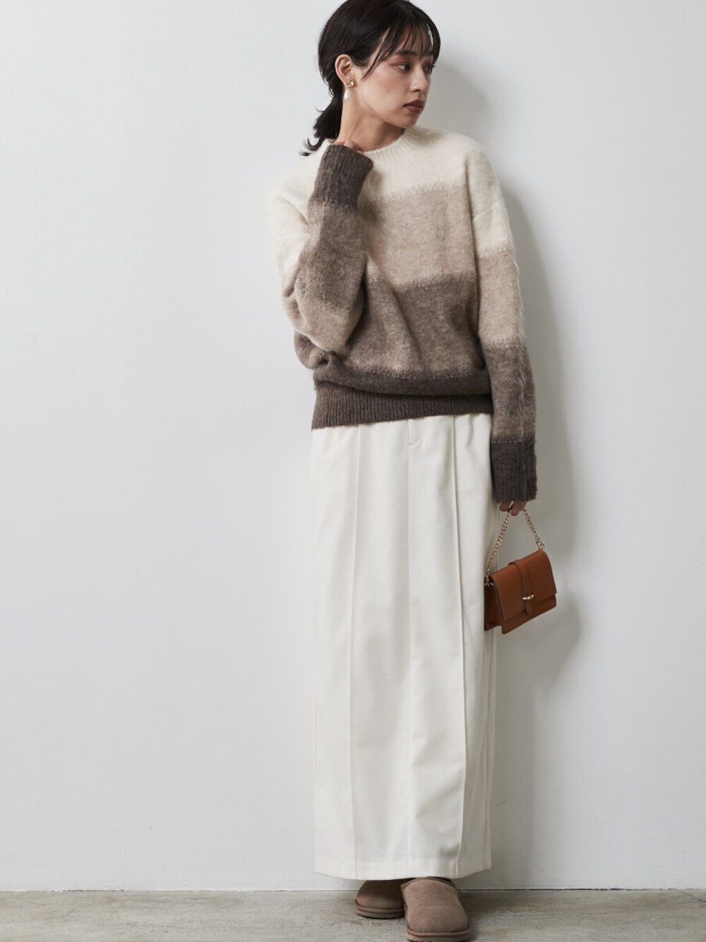 「大きいサイズレディースファッション、モデル、レギュラー、CHIC STYLE」｜「CHIC STYLEの大きいサイズ グラデーションニットプルオーバー シックスタイル（ニット/セーター、ブラウン系）」を使った、nissen Smile Modelsさん（レディース・163cm）の秋コーディネートの1枚目の写真