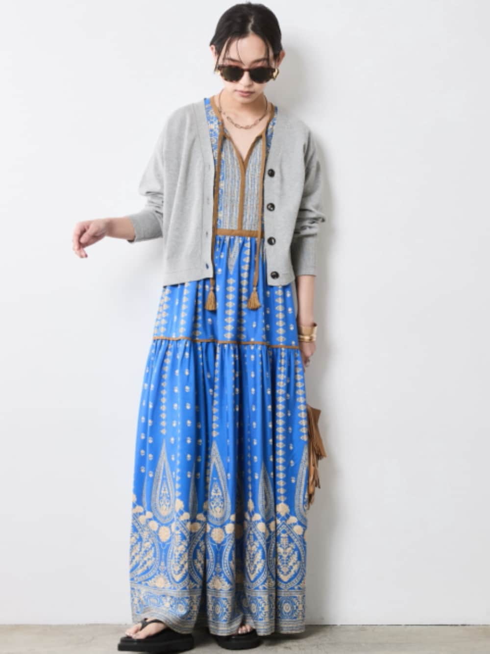 「大きいサイズレディースファッション、モデル、レギュラー、夏コーデ、きれいめカジュアル、CHIC STYLE、pattern、Blue、Maxi One piece」｜「CHIC STYLEのエスニックパネルプリントマキシワンピース ＜大きいサイズ有＞シックスタイル　（ワンピース、ブルー系）」を使った、nissen Smile Modelsさん（レディース・163cm）の春コーディネートの1枚目の写真