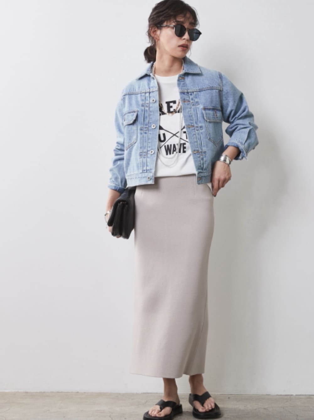 「大きいサイズレディースファッション、モデル、レギュラー、CHIC STYLE、春コーデ、キレイめ、きれいめカジュアル、The Denim」｜「nissenの大きいサイズ 綿100％ヴィンテージ風デニムジャケット シックスタイル（ジャケット/アウター、ブルー系）」を使った、nissen Smile Modelsさん（レディース・163cm）の春コーディネートの1枚目の写真