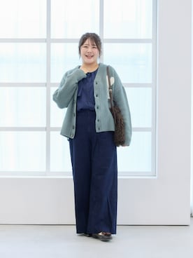「nissen（ニッセン）の7月31日午前11時販売開始　大きいサイズ<こまちさんコラボ>前後2wayフリルケープブラウス（汗染みしにくい・防しわ）（シャツ/ブラウス、ブルー系）」を使った、nissen Smile Modelsさん（レディース・155cm）の秋コーディネート