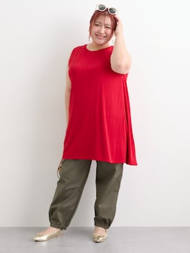 「nissen（ニッセン）の大きいサイズ デザインカーゴパンツ（ゆったりヒップ）（パンツ、グリーン系）」を使った、nissen Smile Modelsさん（レディース・158cm）の夏コーディネート
