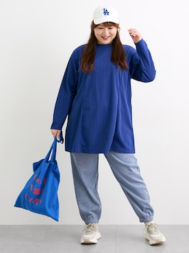 「nissen（ニッセン）のメランジ裏ベロアボンディングジョガーパンツ＜大きいサイズ有＞（スウェットパンツ、ブルー系）」を使った、nissen Smile Modelsさん（レディース・155cm）の秋コーディネート