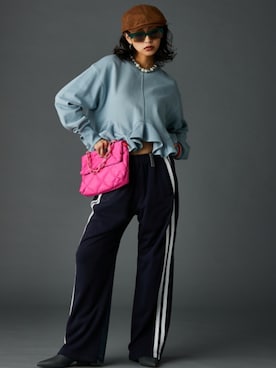 「レギュラー」｜「アイテム（スウェット）」を使った、nissen Smile Modelsさん（レディース・163cm）の冬コーディネート