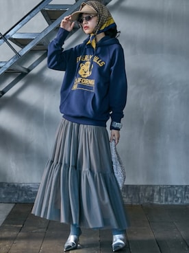 「GEVS.（ジェイヴィス）のアイテム（パーカー）」を使った、nissen Smile Modelsさん（レディース・163cm）の秋コーディネート