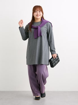 「nissen（ニッセン）の綿１００％フライス素材Ｖネック長袖Ｔシャツ（UVカット）＜大きいサイズ有＞（Tシャツ/カットソー、パープル系）」を使った、nissen Smile Modelsさん（レディース・155cm）の秋コーディネート