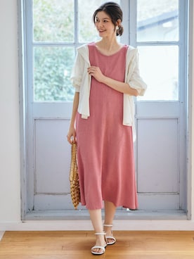「nissen（ニッセン）の大きいサイズ　涼しいサラサラカットソー楊柳ノースリーブワンピース（ロング丈）（One piece dress、ピンク系）」を使った、nissen Smile Modelsさん（レディース・160cm）の夏コーディネート