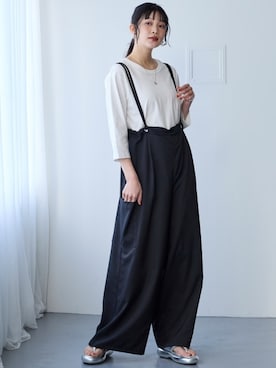 「Soiunique（スワユニーク）のアイテム（サロペット/オーバーオール）」を使った、nissen Smile Modelsさん（レディース・166cm）の春コーディネート